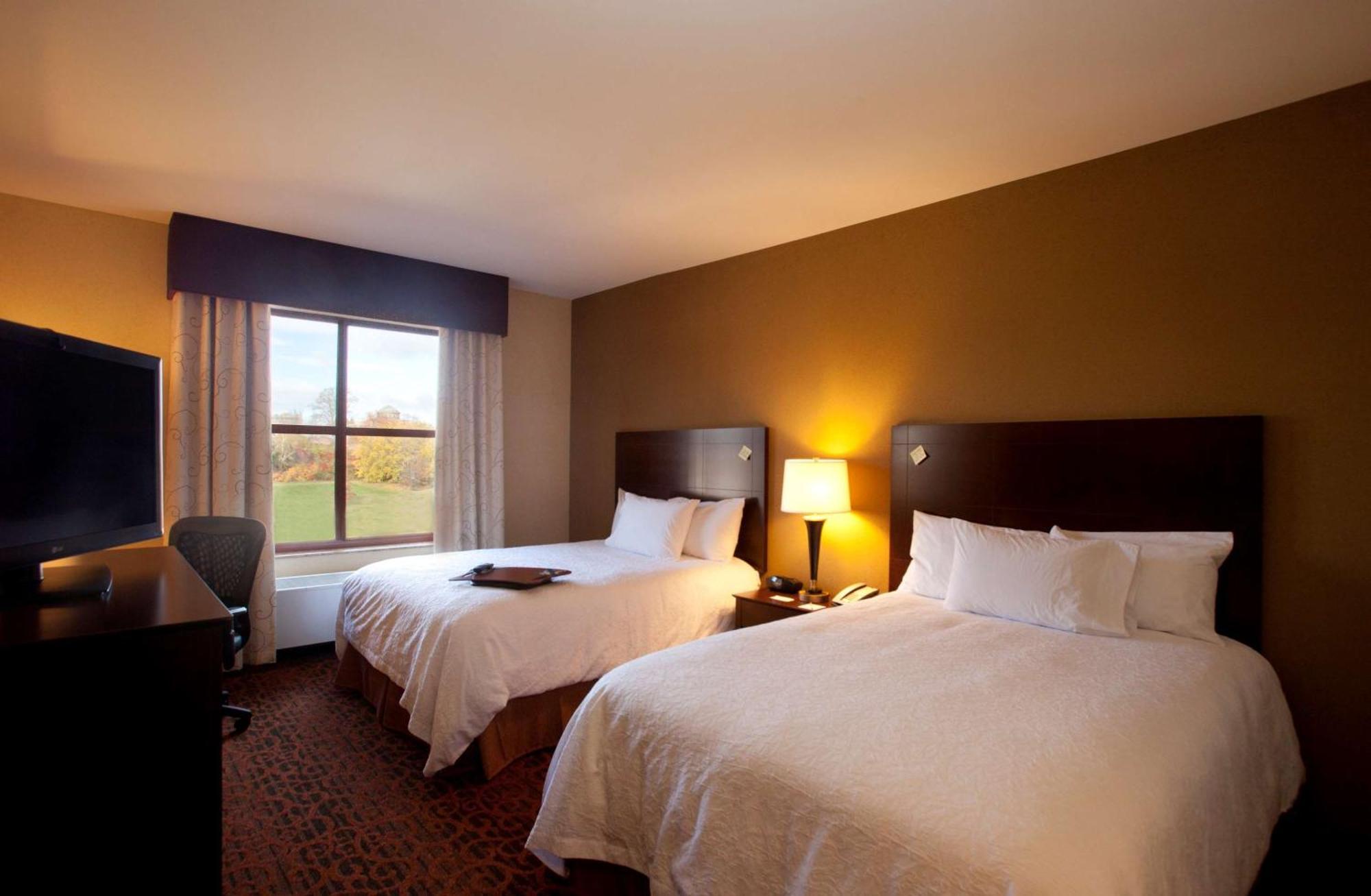 Hampton Inn Marquette-Waterfront Exteriör bild